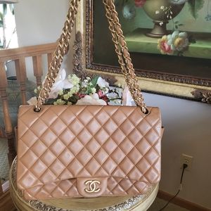 Chanel classic jumbo single flap cc logo